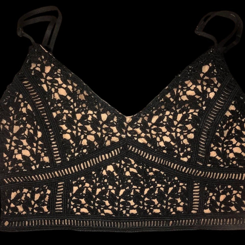 KENDALL + KYLIE BLACK LACE CROTCHET MINI SKIRT AND CROP TOP SET - Picture 7 of 9